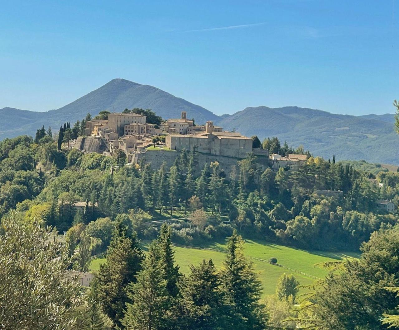 Вилла Casa Di Duccio Монтоне Экстерьер фото